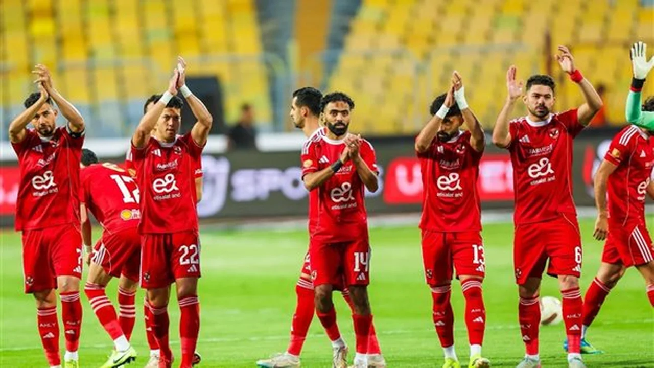 معركة ثلاثية في الدوري المصري لخطف نجم دفاع الأهلي